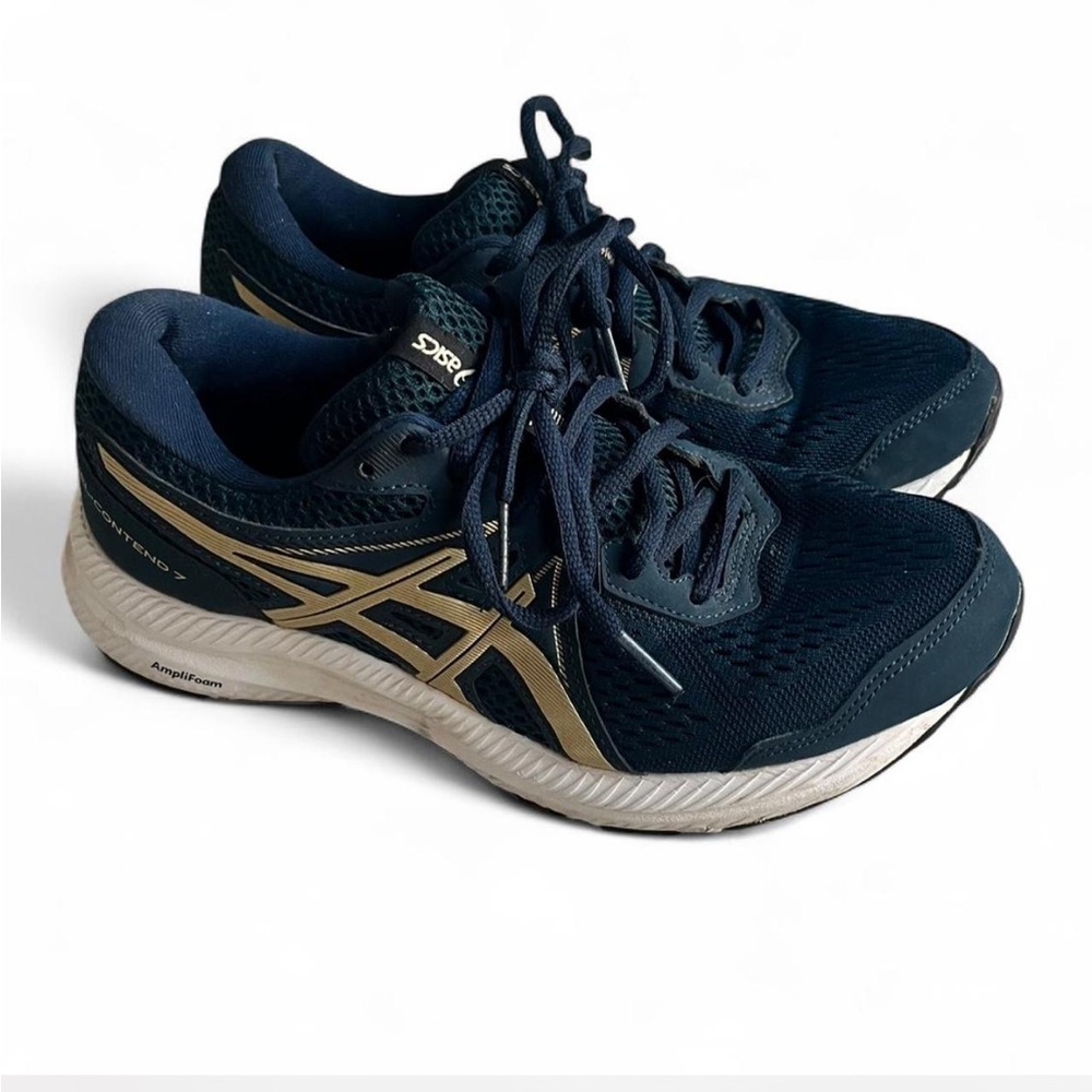 ASICS Navy gel contenders size 7.5 EUC